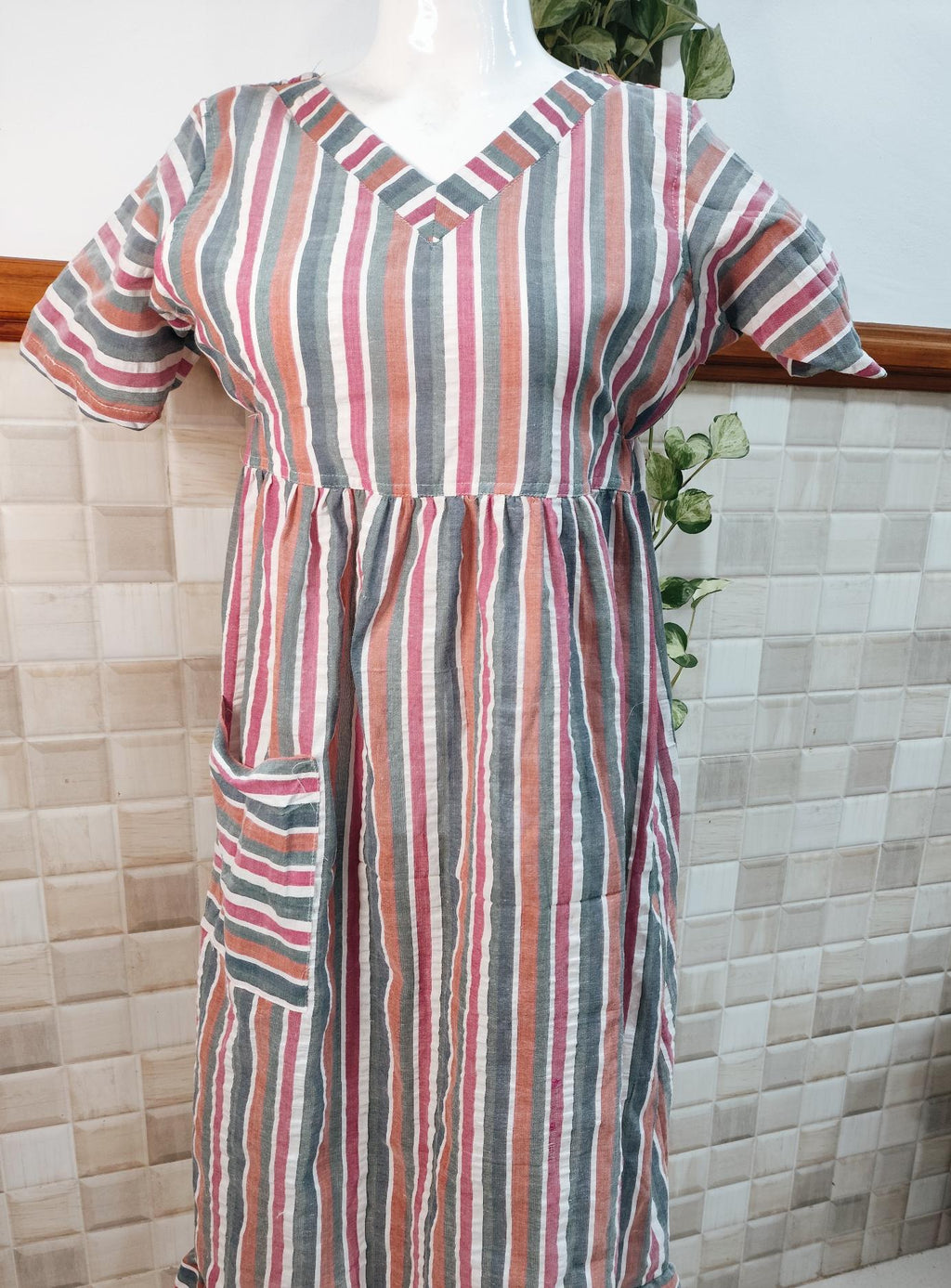 Bantex Pleated, Pockets, Back A-line, Side elastic Medium Printed Frock Nighty With 45 inch length