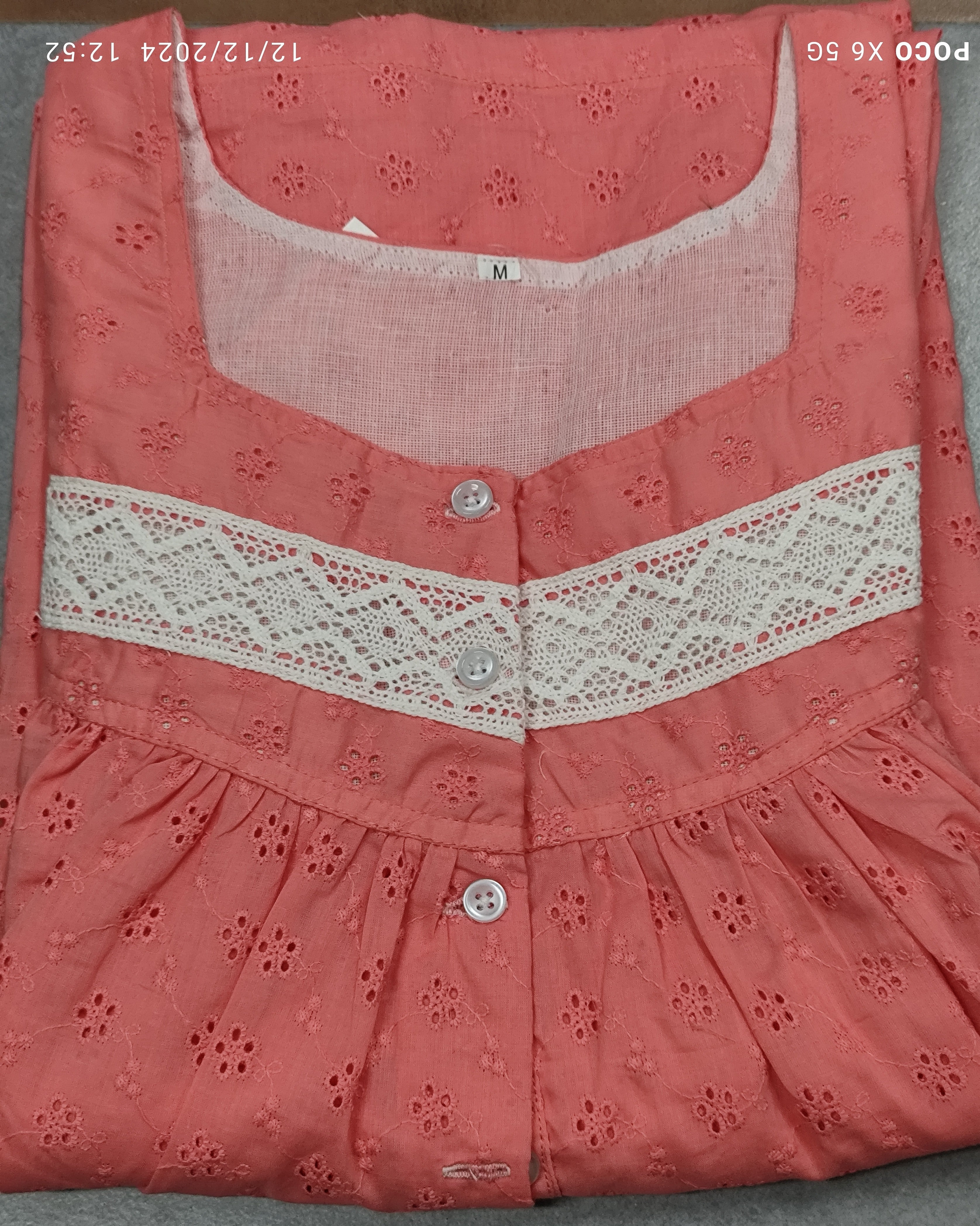 Hacoba Pleated, With Pockets, Half Open Medium Printed Nighty
