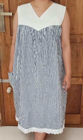 Bantex Pleated, Side zip, Pockets, Back A-line, Sleeveless, Side elastic Large Printed Maternity Wear, length42"