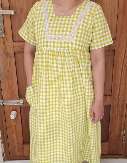 Bantex Pleated, With Pockets, Back A-line, Side elastic Medium Printed Frock Nighty