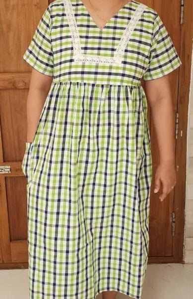 Bantex Pleated, With Pockets, Back A-line, Side elastic Medium Printed Frock Nighty