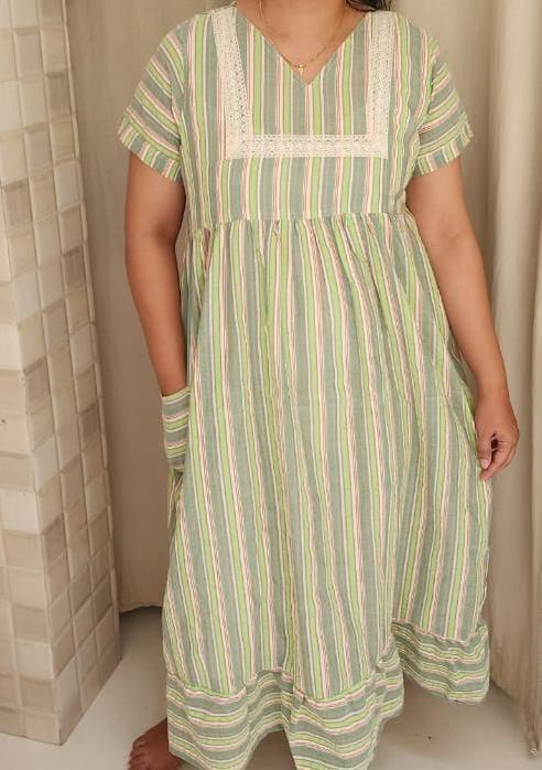 Bantex Pleated, With Pockets, Back A-line, Side elastic Large Printed Frock Nighty