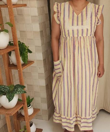 Bantex Pleated, With Pockets, Back A-line, Side elastic Medium Printed Frock Nighty