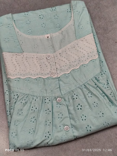 Hacoba Pleated, With Pockets, Half Open Medium Printed Nighty
