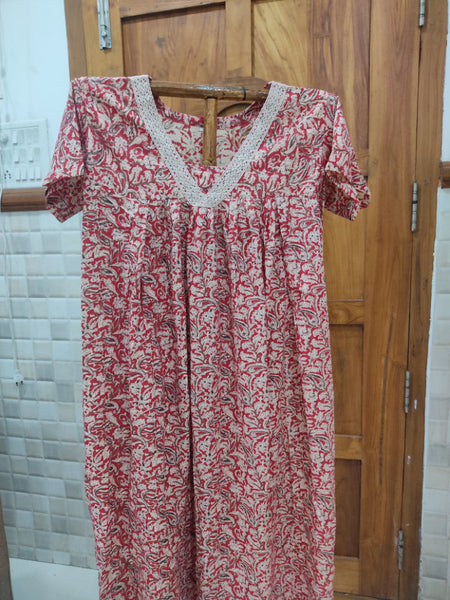 Soft Cotton Pleated, Side zip, With Pockets, Back A-line Medium Printed Maternity Wear