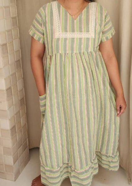 Bantex Pleated, Side zip, Pockets, Back A-line, Side elastic Large Printed Maternity Wear