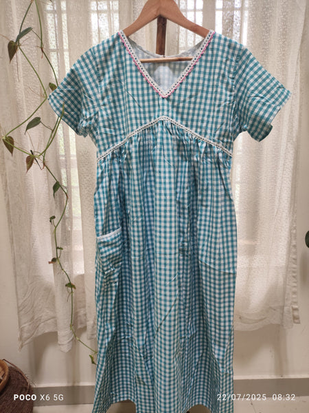 Bantex Pleated, With Pockets, Back A-line Medium Printed Frock Nighty