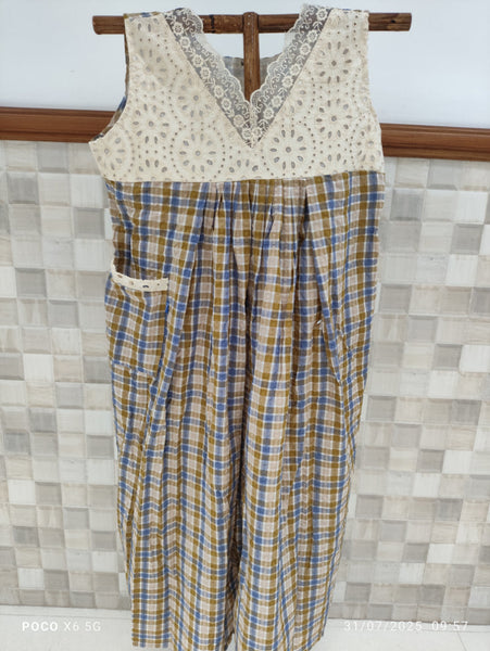 Cotton Pleated, Side zip, With Pockets, Back A-line, Sleeveless, Side elastic Medium Printed Maternity Wear