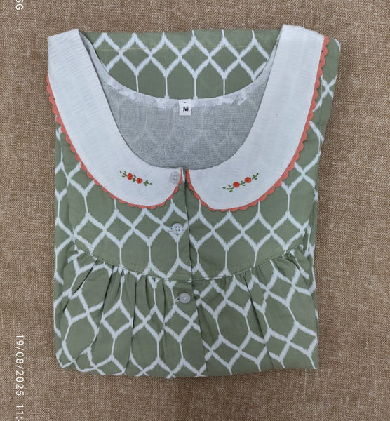 Soft Cotton Pleated, Full Open Medium Printed Nighty