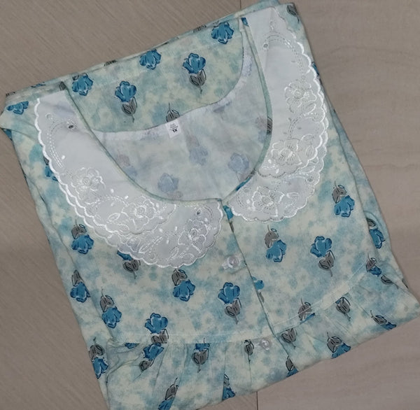 Hacoba Pleated, With Pockets, Half Open Xlarge Printed Nighty