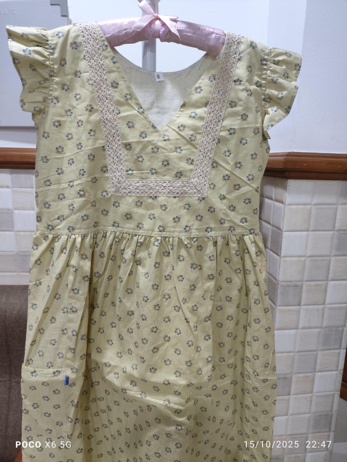 Hacoba Pleated, Pockets, Back A-line Small Printed Frock Nighty