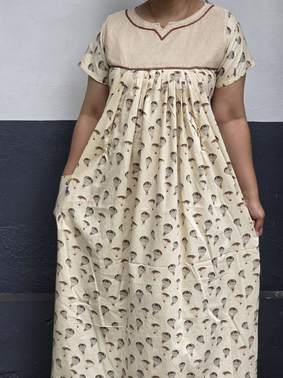 Cotton Pleated, Side zip, With Pockets, Back A-line, Side elastic Small Printed Maternity Wear
