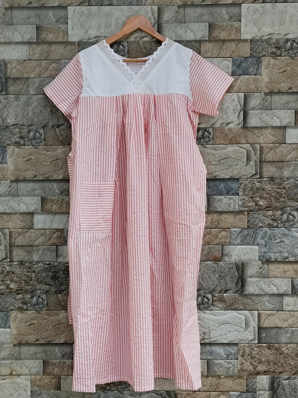 Cotton Pleated, Side zip, Tying String, With Pockets Medium Printed Maternity Wear