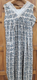 Soft Cotton Pleated, Side zip, With Pockets, Sleeveless, Side elastic Large Printed Maternity Wear