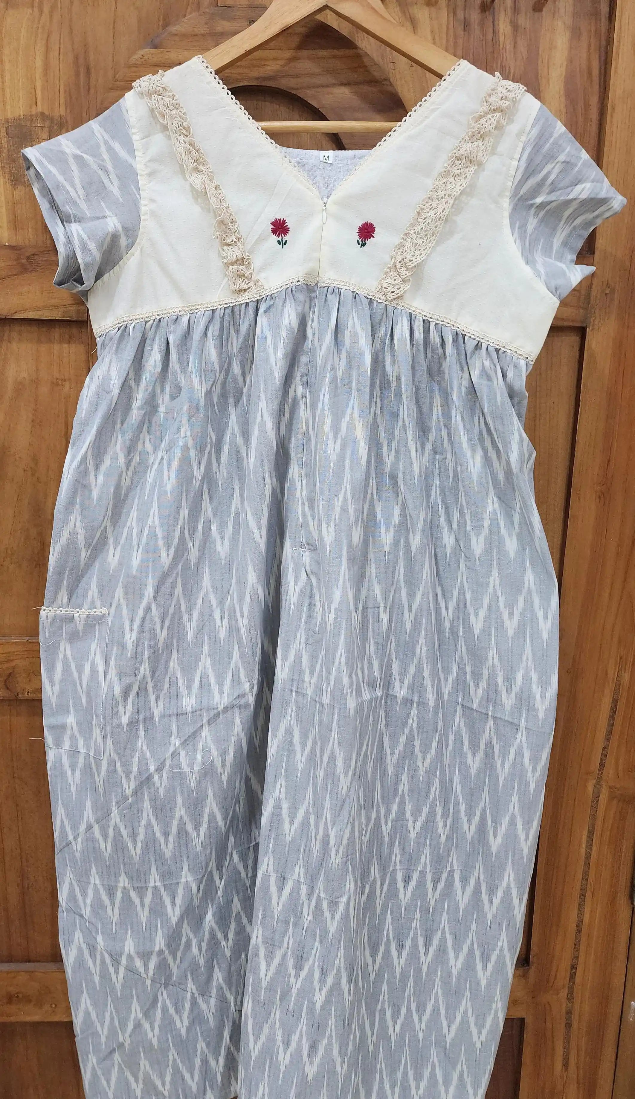 Bantex Pleated, With Pockets, Back A-line, Central zip Medium Printed Maternity Wear