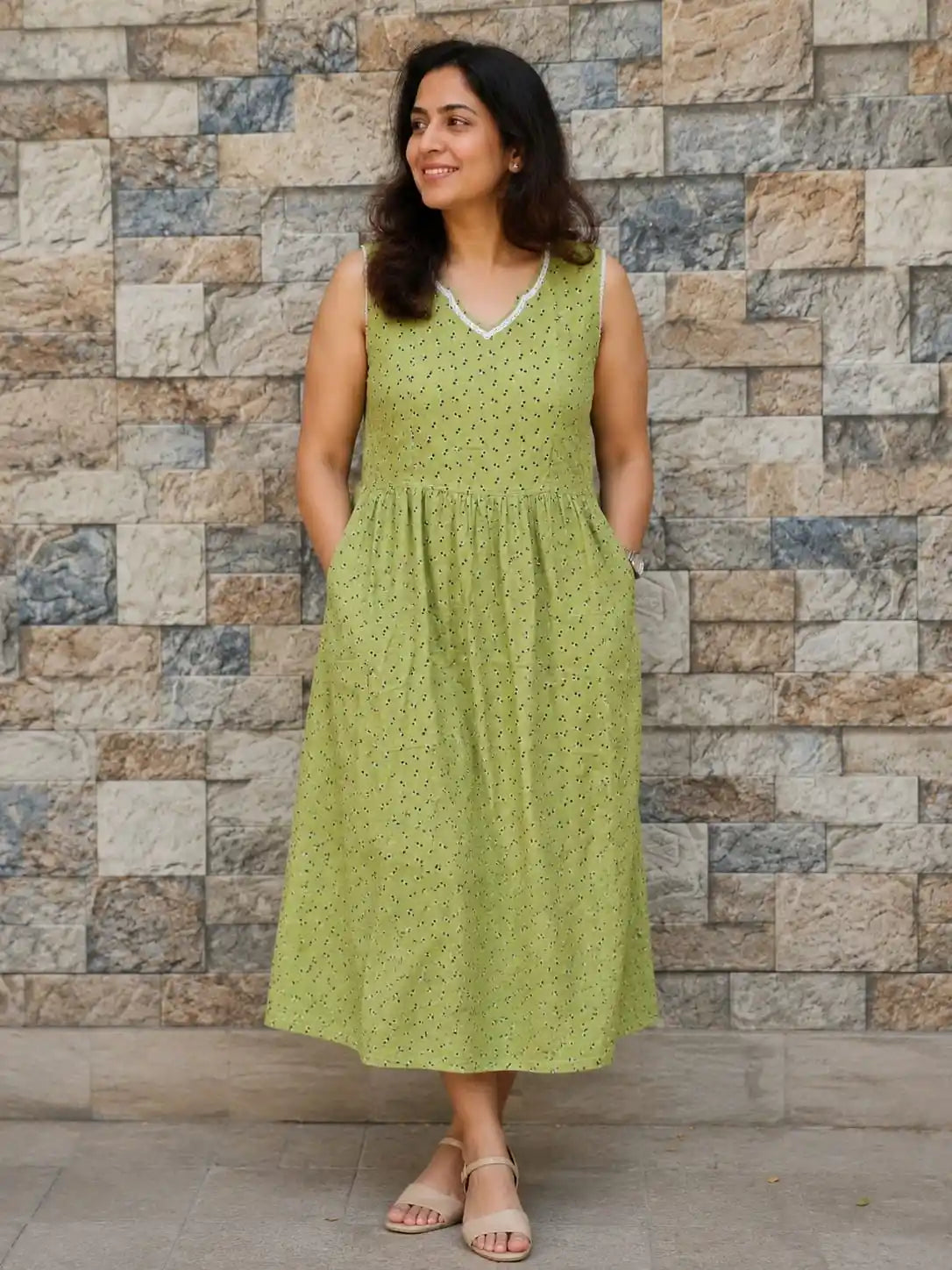 Cotton Pleated, With Pockets, Back A-line, Central zip, Side elastic Medium Printed Maternity Wear