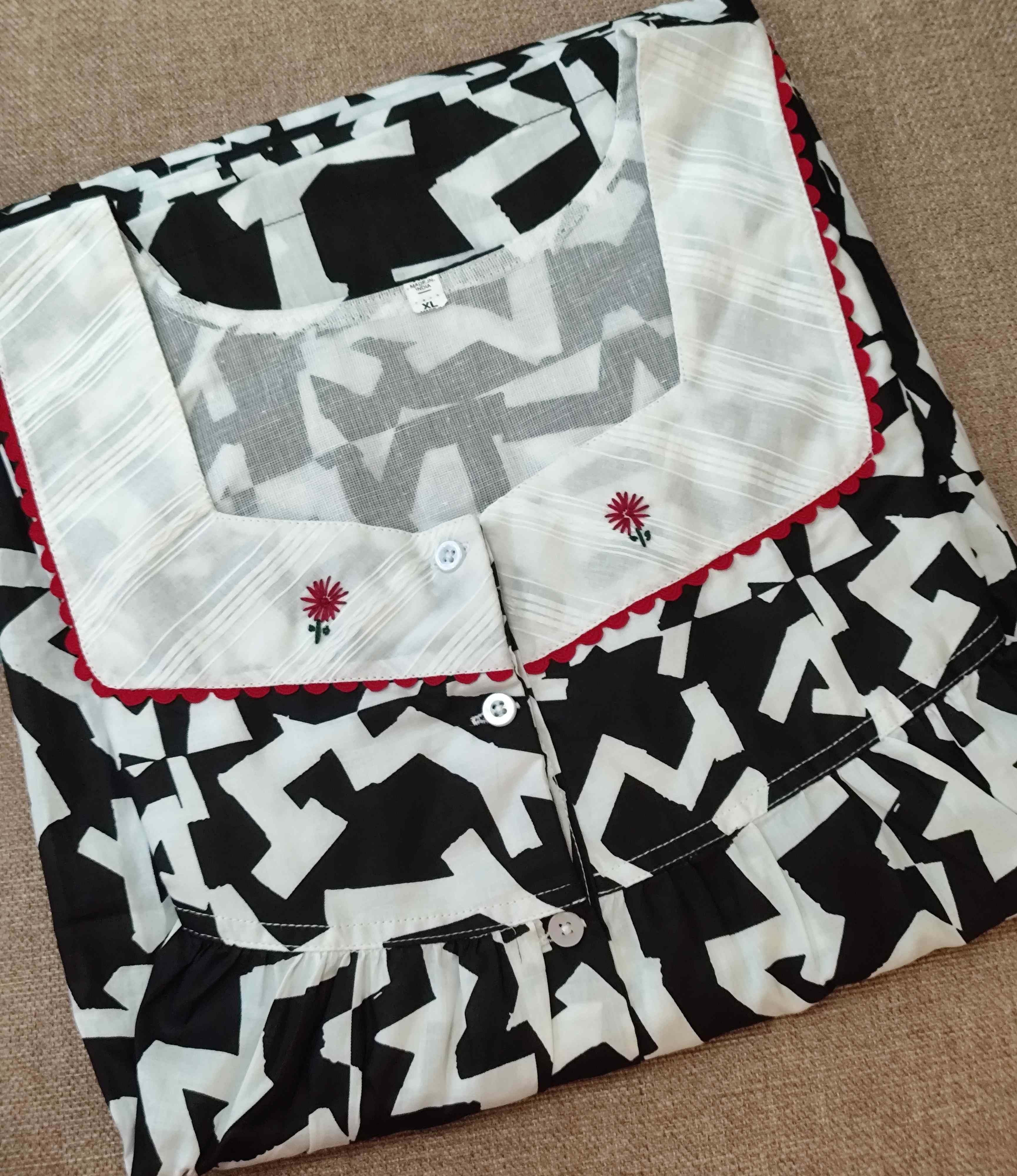 Cotton Pleated, With Pockets, Half Open Xlarge Printed Nighty