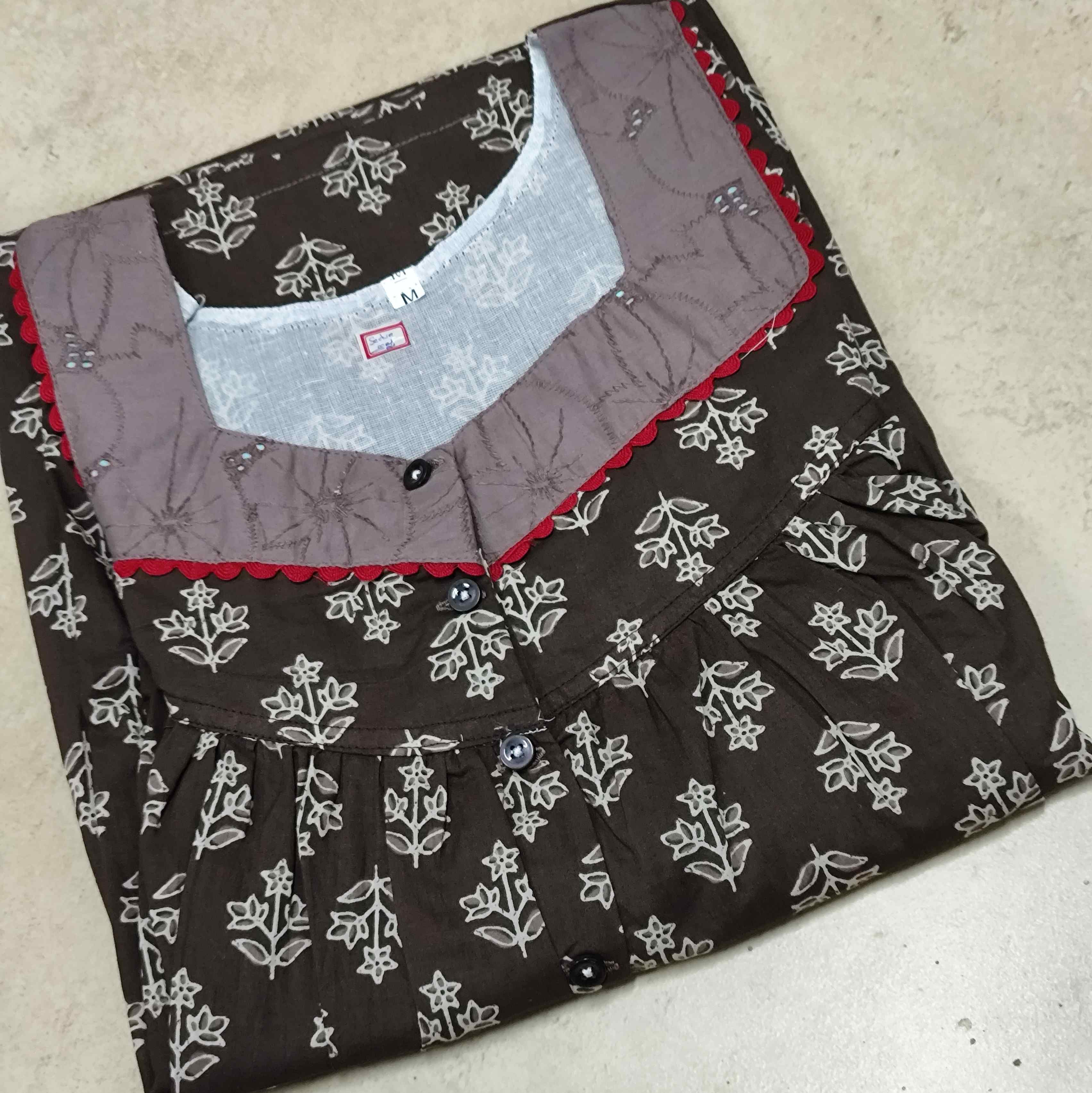 Cotton Pleated, With Pockets, Sleeveless, Half Open Small Printed Nighty