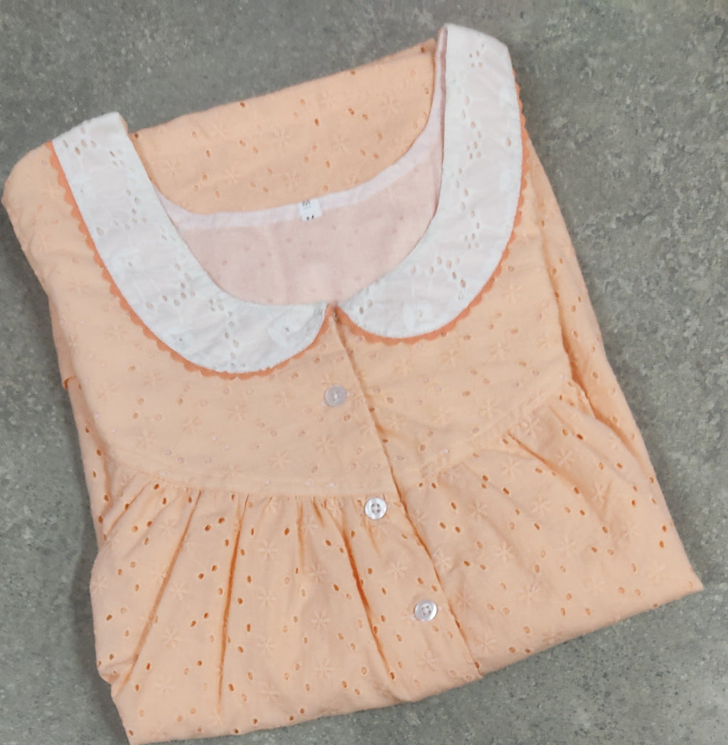 Hacoba Pleated , With Pockets, Half Open Medium Printed Nighty