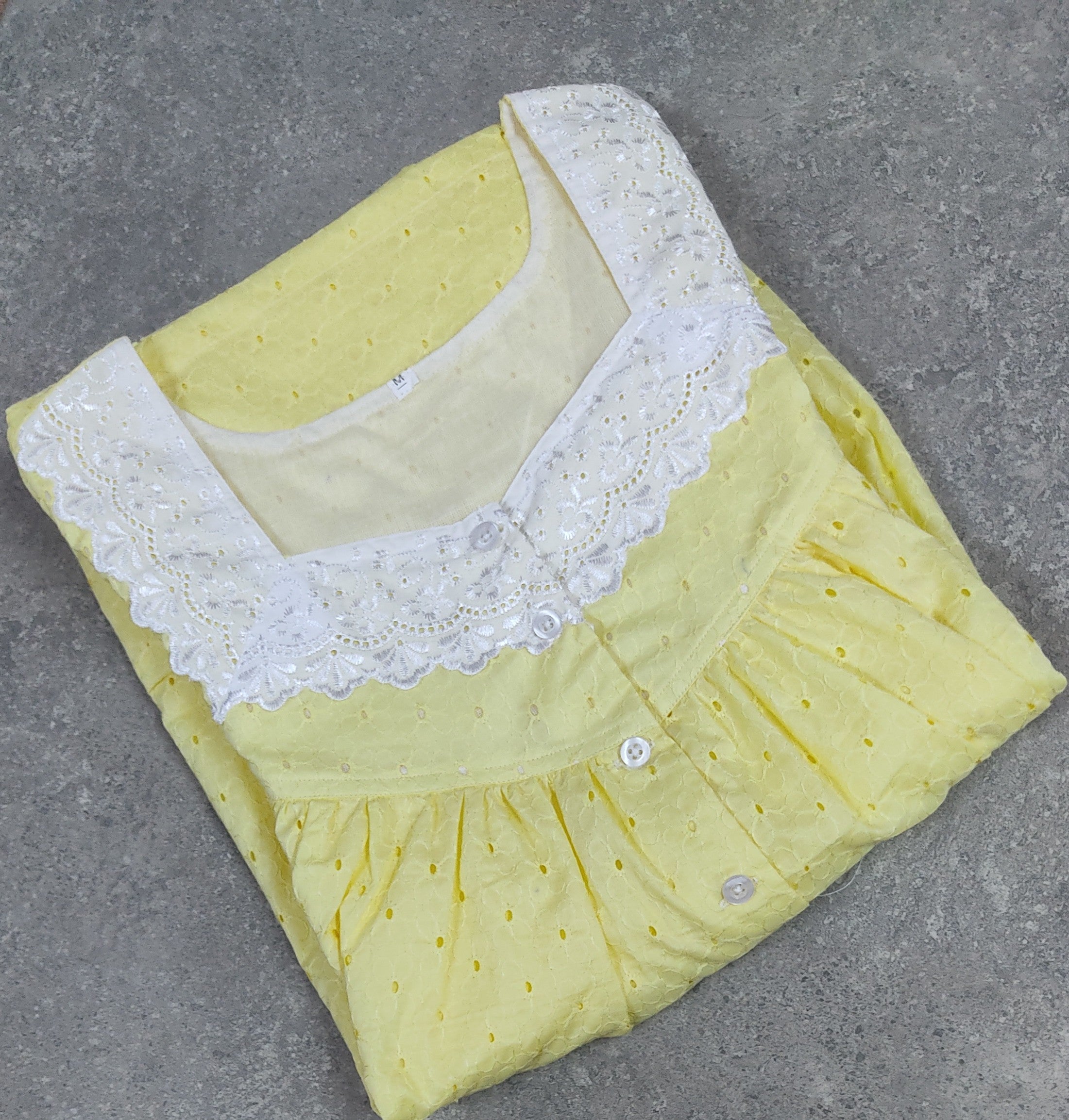 Hacoba Pleated , With Pockets, Half Open Medium Printed Nighty