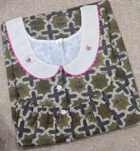Soft Cotton Pleated , With Pockets, Half Open Medium Printed Nighty