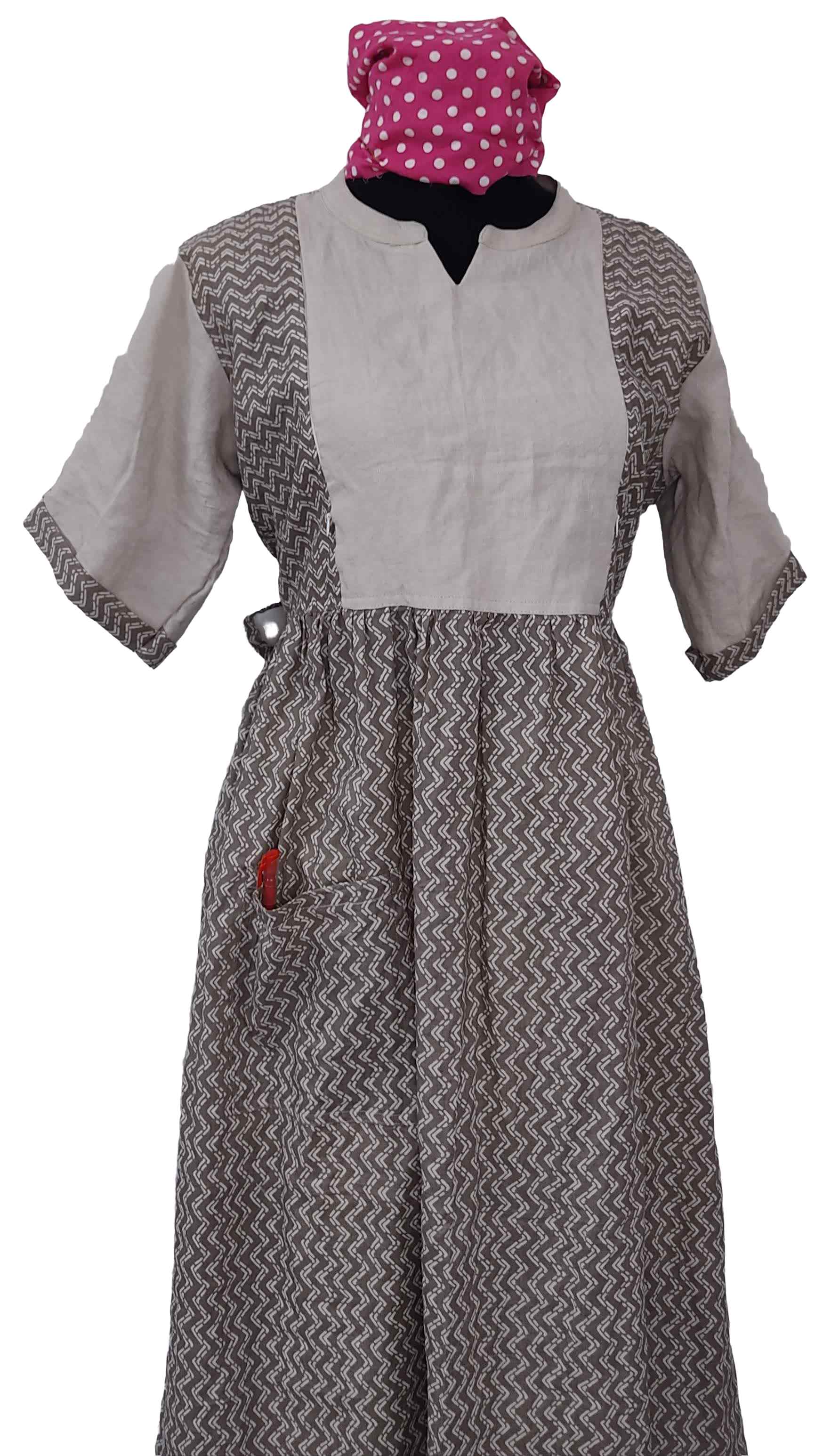 Soft Cotton Side zip, Pleated , Pockets, Tying String Medium Printed Maternity Wear