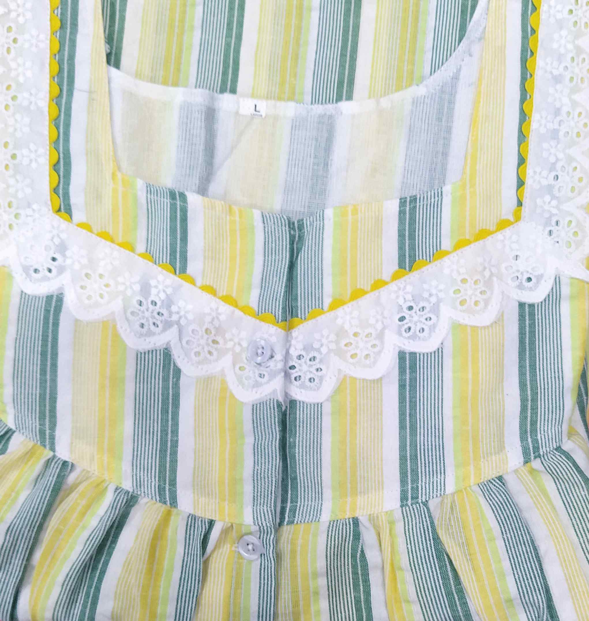 Bantex With Pockets, Half Open Large Printed Nighty