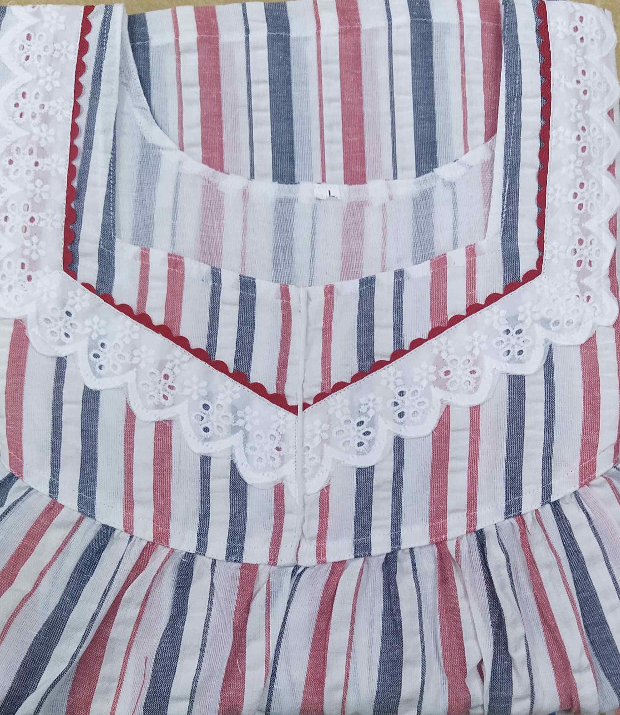 Bantex With Pockets, Half Open, No Open Large Printed Nighty