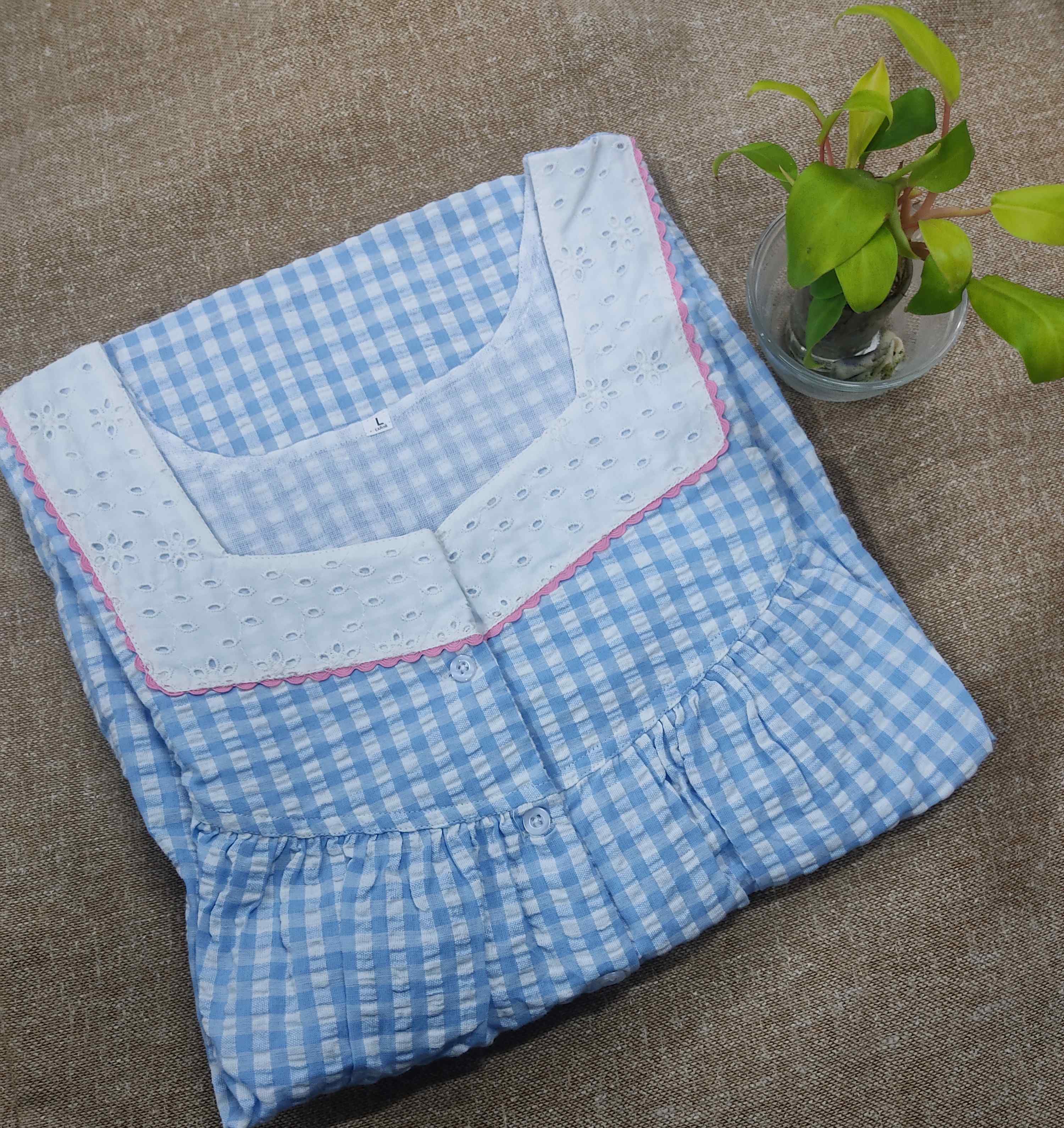 Bantex With Pockets, Half Open Large Printed Nighty