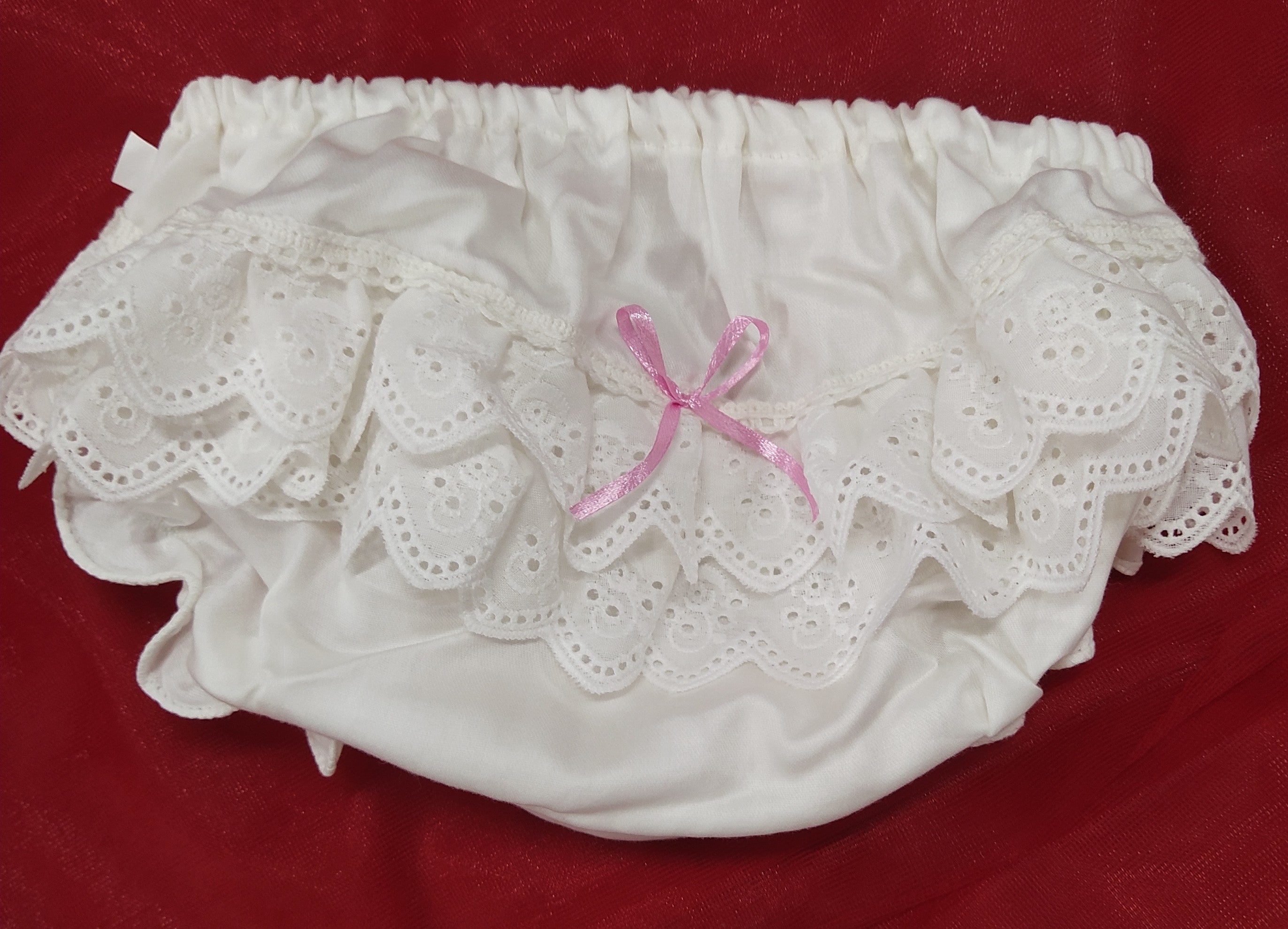 Medium Sized Cotton Bloomers available with lace for 2-4 year olds.
